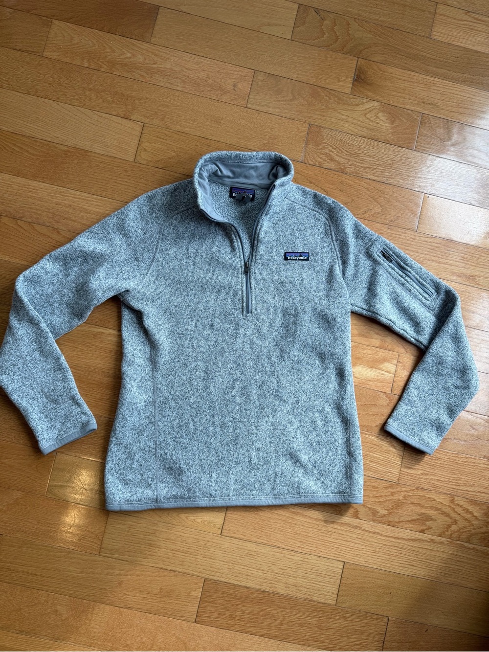 Patagonia Women’s Light Gray Quarter-Zip Fleece Pullover